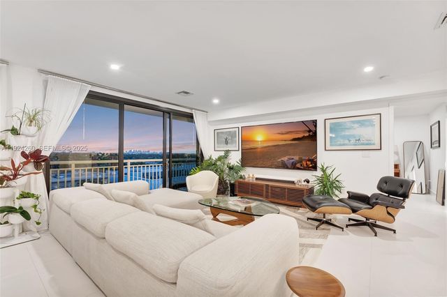 3100 NE 48th St 918, Fort Lauderdale, FL 33308