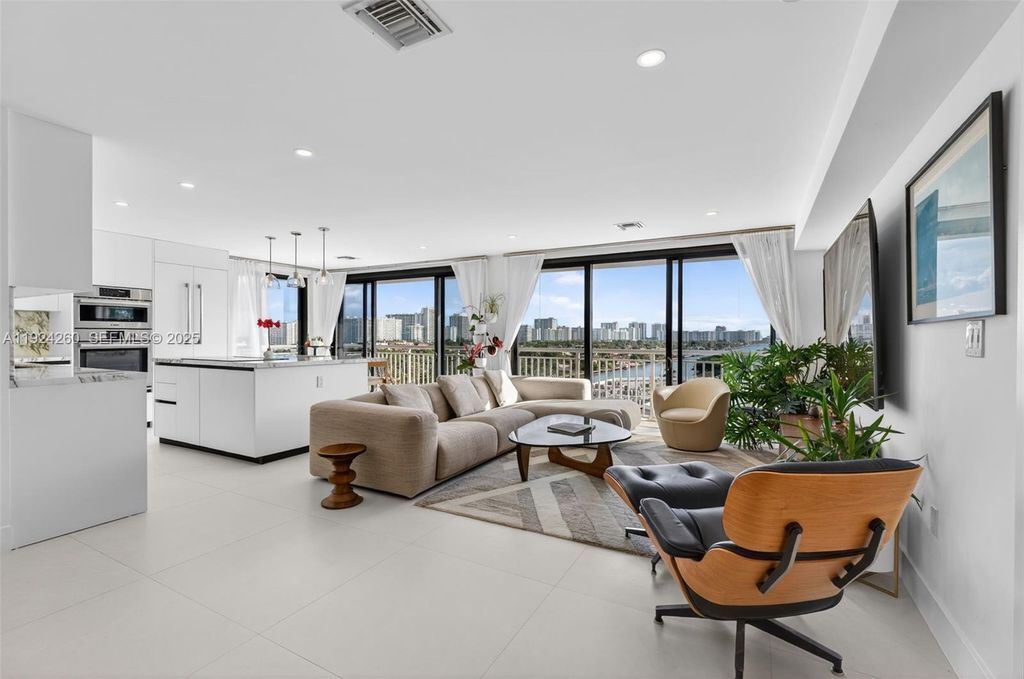 3100 NE 48th St 918, Fort Lauderdale, FL 33308