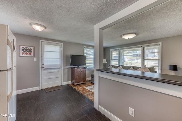 1120 Barber Road, Bristol, TN 37620