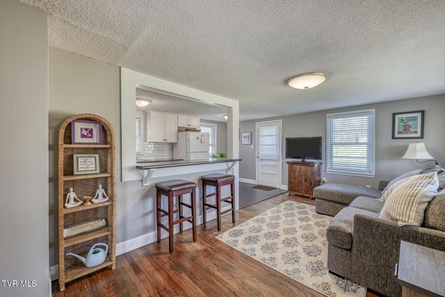 1120 Barber Road, Bristol, TN 37620