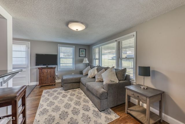 1120 Barber Road, Bristol, TN 37620