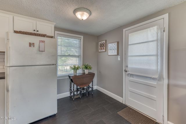 1120 Barber Road, Bristol, TN 37620