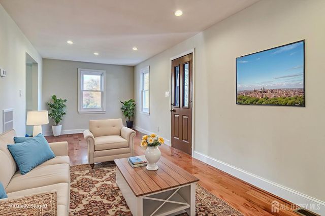 850 Mohill Place, Piscataway, NJ 08854