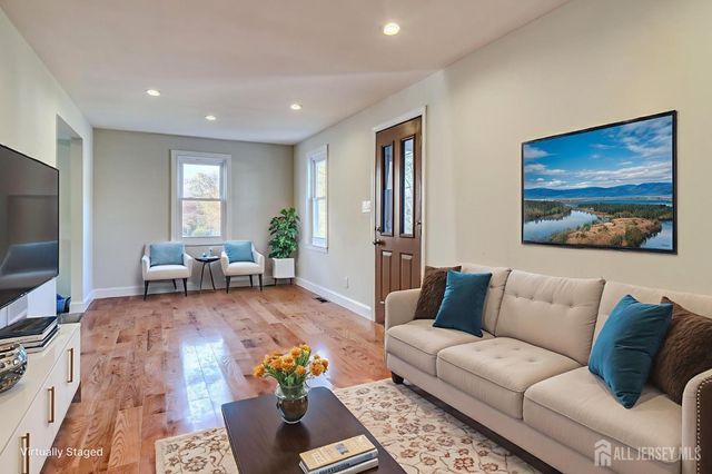 850 Mohill Place, Piscataway, NJ 08854