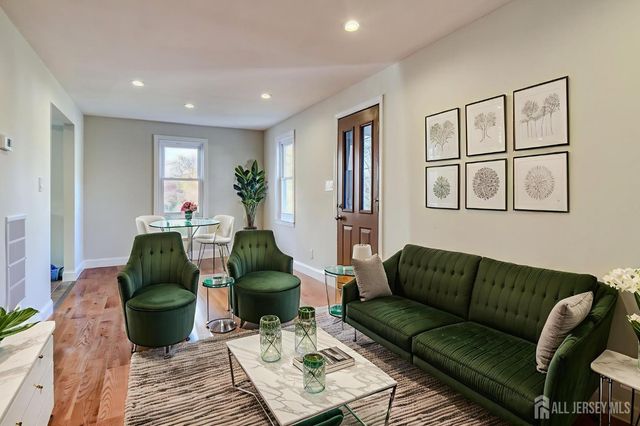 850 Mohill Place, Piscataway, NJ 08854