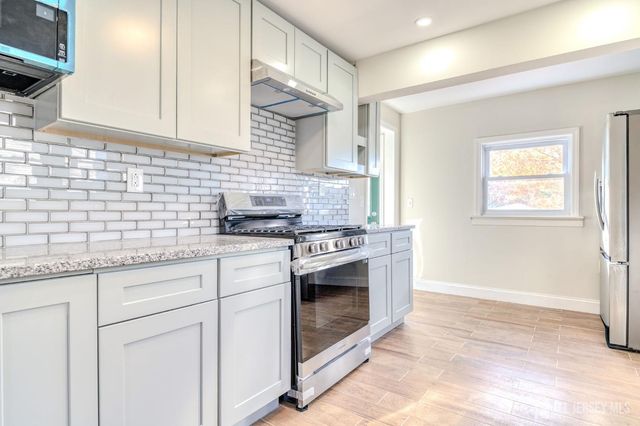 850 Mohill Place, Piscataway, NJ 08854