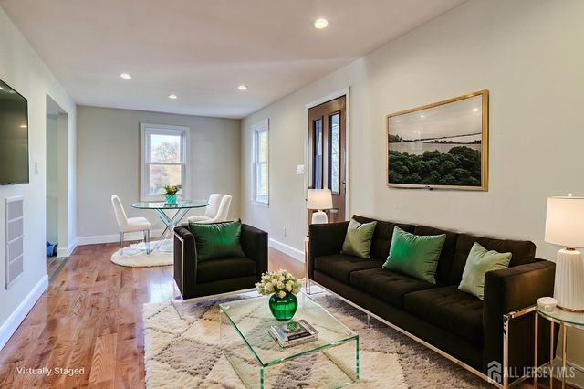 850 Mohill Place, Piscataway, NJ 08854