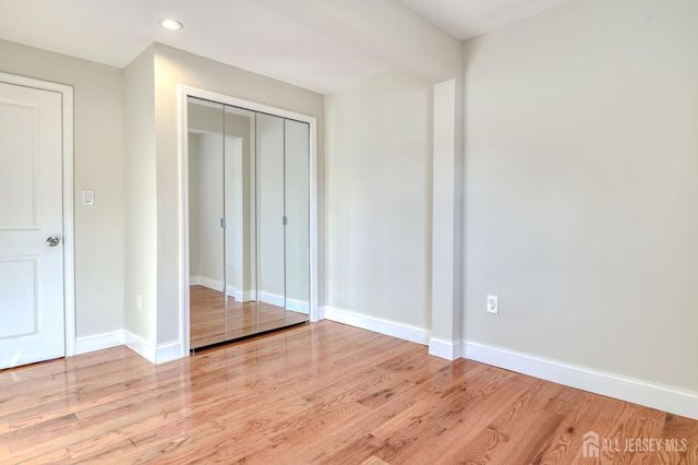 850 Mohill Place, Piscataway, NJ 08854