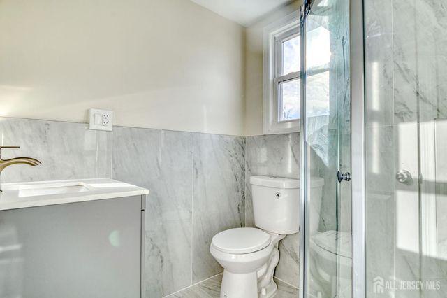 850 Mohill Place, Piscataway, NJ 08854