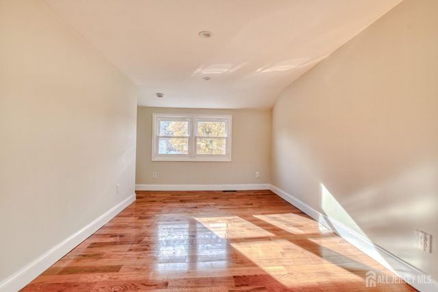 850 Mohill Place, Piscataway, NJ 08854