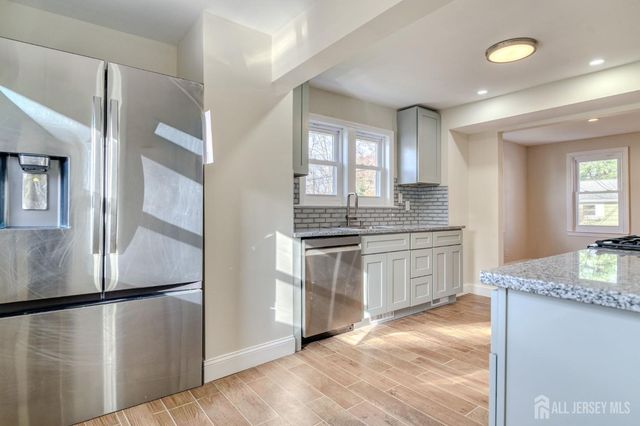 850 Mohill Place, Piscataway, NJ 08854