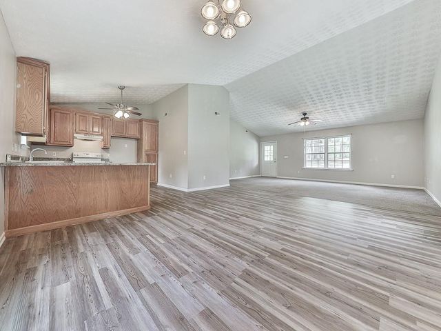 900 Everett Springs Road SW, Calhoun, GA 30701