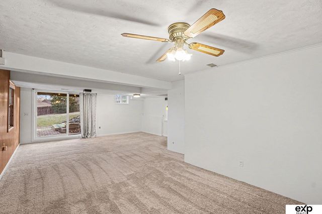 7923 Harney Street, Omaha, NE 68114