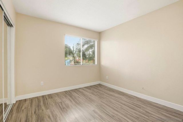 525 N Beech St 23, Escondido, CA 92025