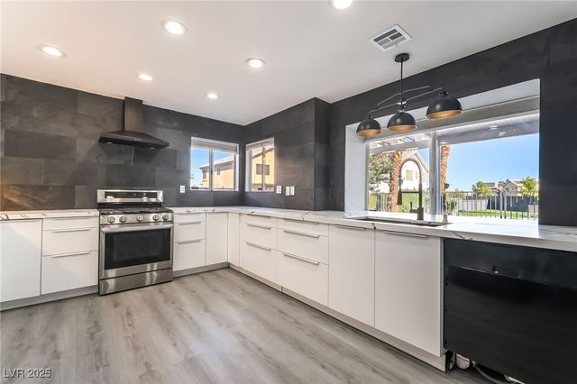 7970 Cadenza Lane, Las Vegas, NV 89123