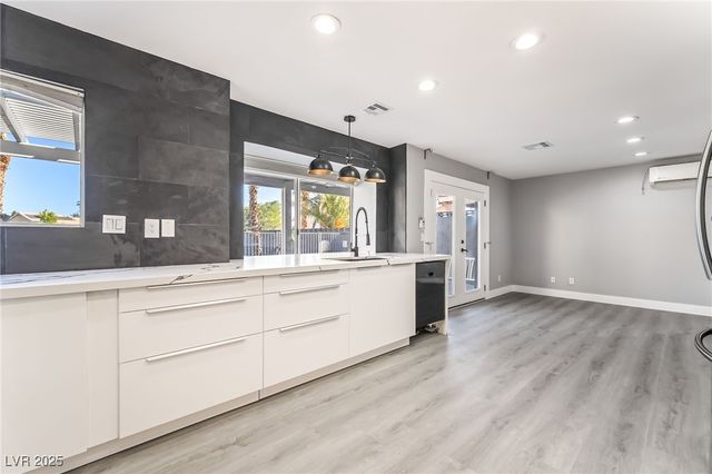 7970 Cadenza Lane, Las Vegas, NV 89123