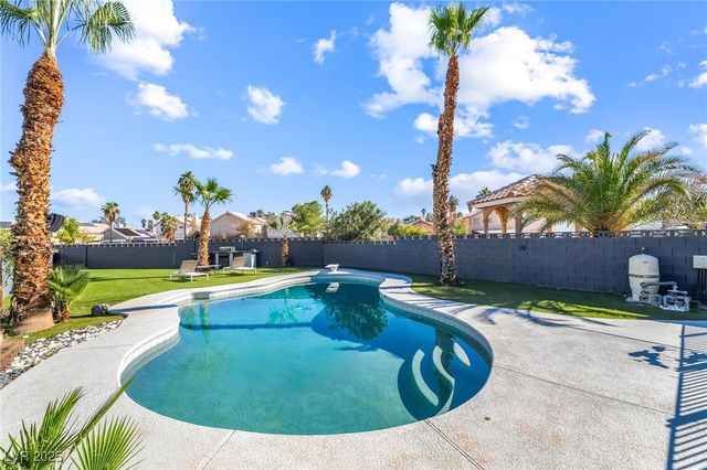 7970 Cadenza Lane, Las Vegas, NV 89123