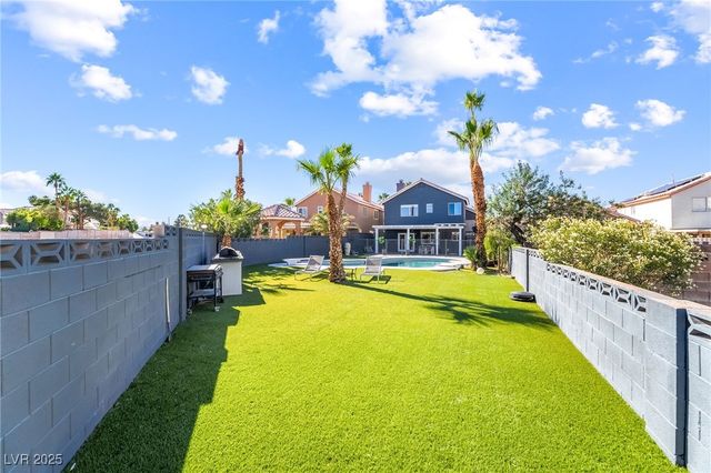 7970 Cadenza Lane, Las Vegas, NV 89123