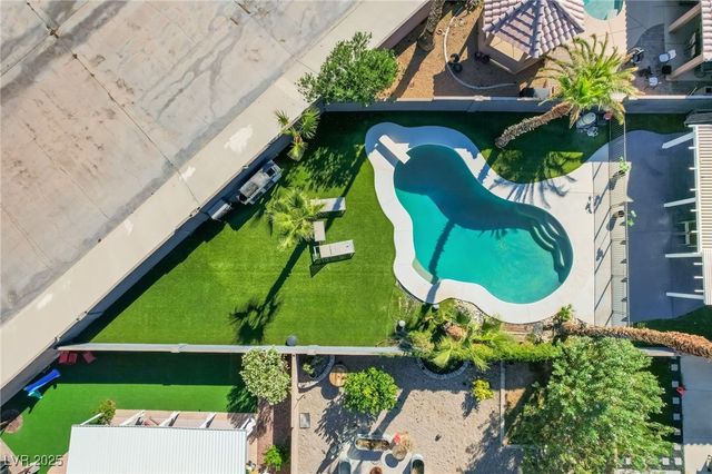 7970 Cadenza Lane, Las Vegas, NV 89123