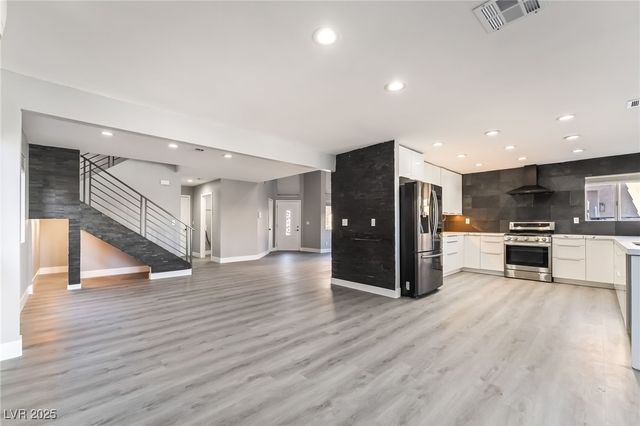 7970 Cadenza Lane, Las Vegas, NV 89123