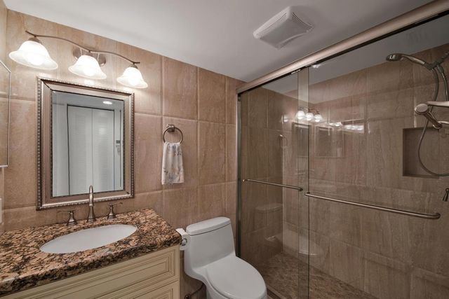 10223 N Circle Lake Drive 102, Boynton Beach, FL 33437