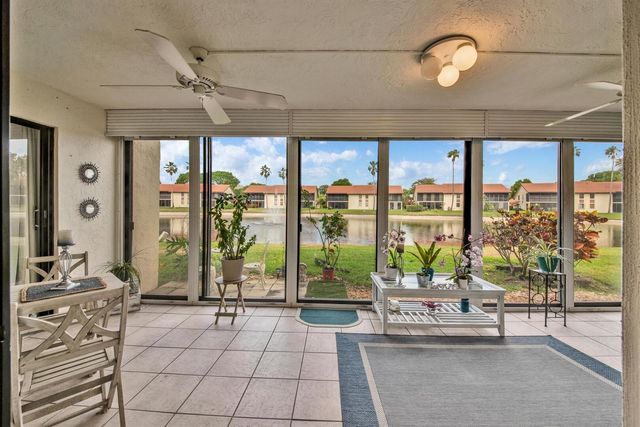 10223 N Circle Lake Drive 102, Boynton Beach, FL 33437