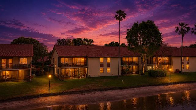 10223 N Circle Lake Drive 102, Boynton Beach, FL 33437