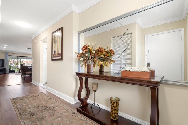 21218 Lago Circle H, Boca Raton, FL 33433