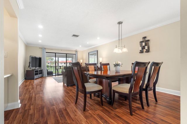 21218 Lago Circle H, Boca Raton, FL 33433