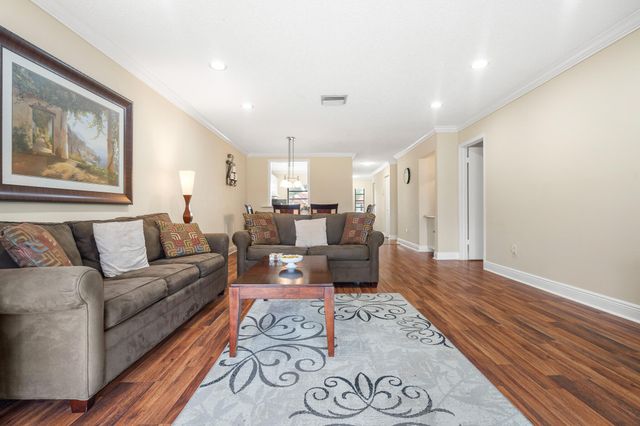 21218 Lago Circle H, Boca Raton, FL 33433