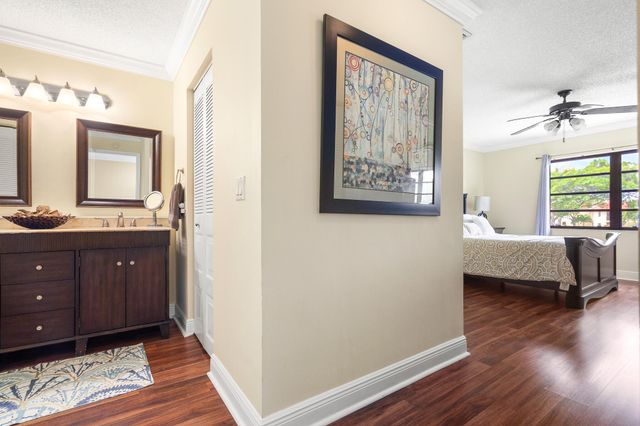 21218 Lago Circle H, Boca Raton, FL 33433