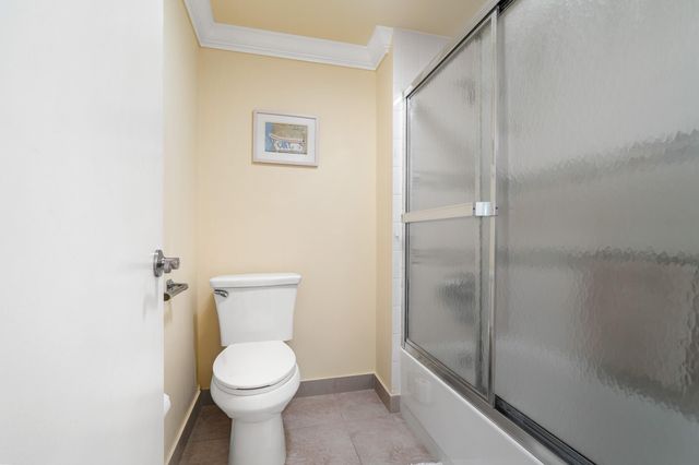 21218 Lago Circle H, Boca Raton, FL 33433