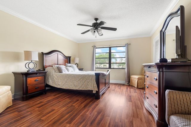 21218 Lago Circle H, Boca Raton, FL 33433