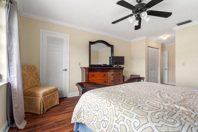 21218 Lago Circle H, Boca Raton, FL 33433