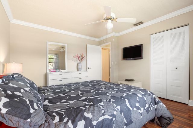 21218 Lago Circle H, Boca Raton, FL 33433
