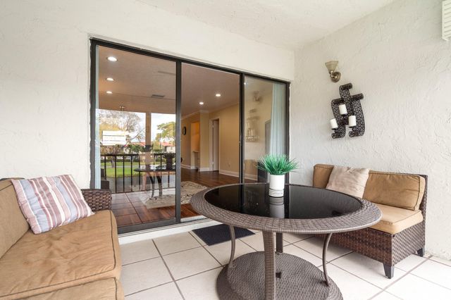 21218 Lago Circle H, Boca Raton, FL 33433