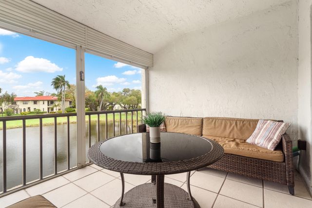 21218 Lago Circle H, Boca Raton, FL 33433