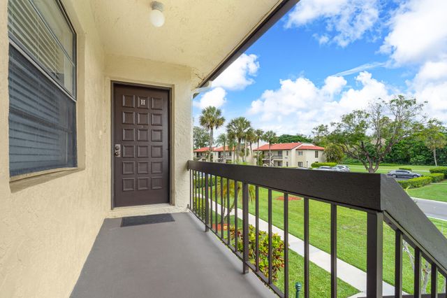 21218 Lago Circle H, Boca Raton, FL 33433