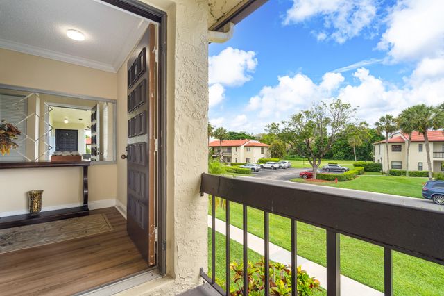 21218 Lago Circle H, Boca Raton, FL 33433