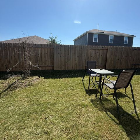 1416 Sunkiss Dr, Fort Worth, TX 76140
