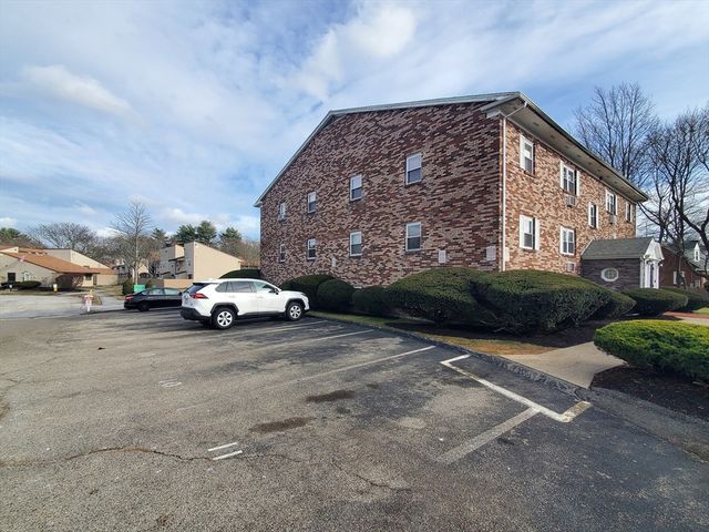 215 Pearl Street 11, Stoughton, MA 02702