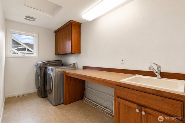 20212 83rd Place NE, Kenmore, WA 98028