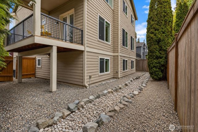 20212 83rd Place NE, Kenmore, WA 98028