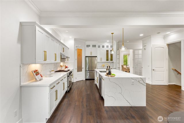 20212 83rd Place NE, Kenmore, WA 98028