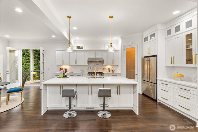 20212 83rd Place NE, Kenmore, WA 98028
