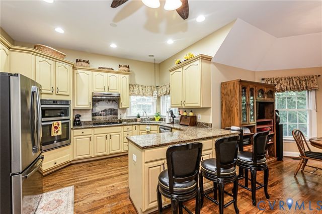 7081 Harrison Bluff Ln, Quinton, VA 23141
