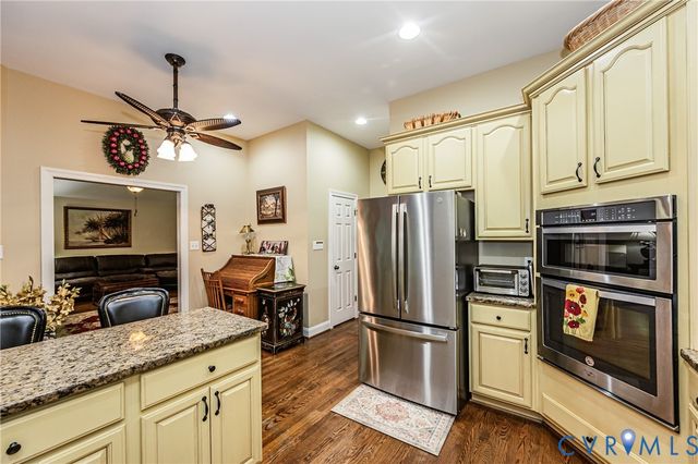 7081 Harrison Bluff Ln, Quinton, VA 23141