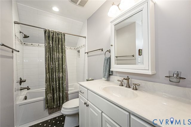 7081 Harrison Bluff Ln, Quinton, VA 23141