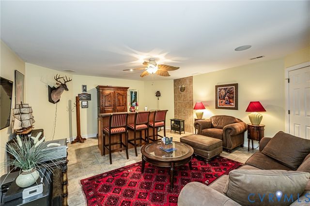 7081 Harrison Bluff Ln, Quinton, VA 23141