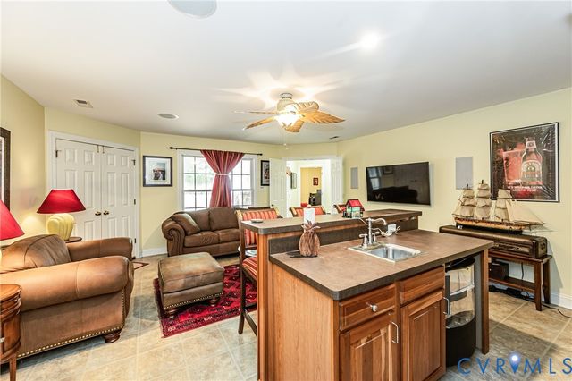 7081 Harrison Bluff Ln, Quinton, VA 23141